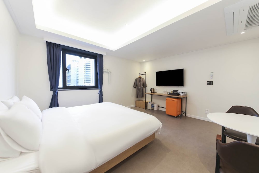 Semi Deluxe Double Room