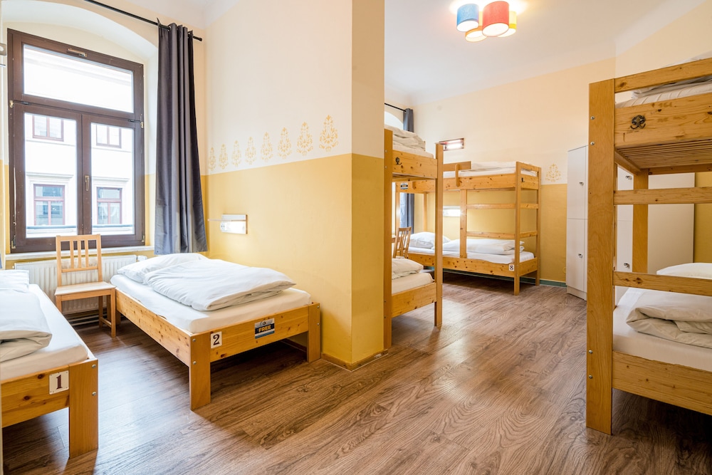 Basic Shared Dormitory, Shared Bathroom photo 1