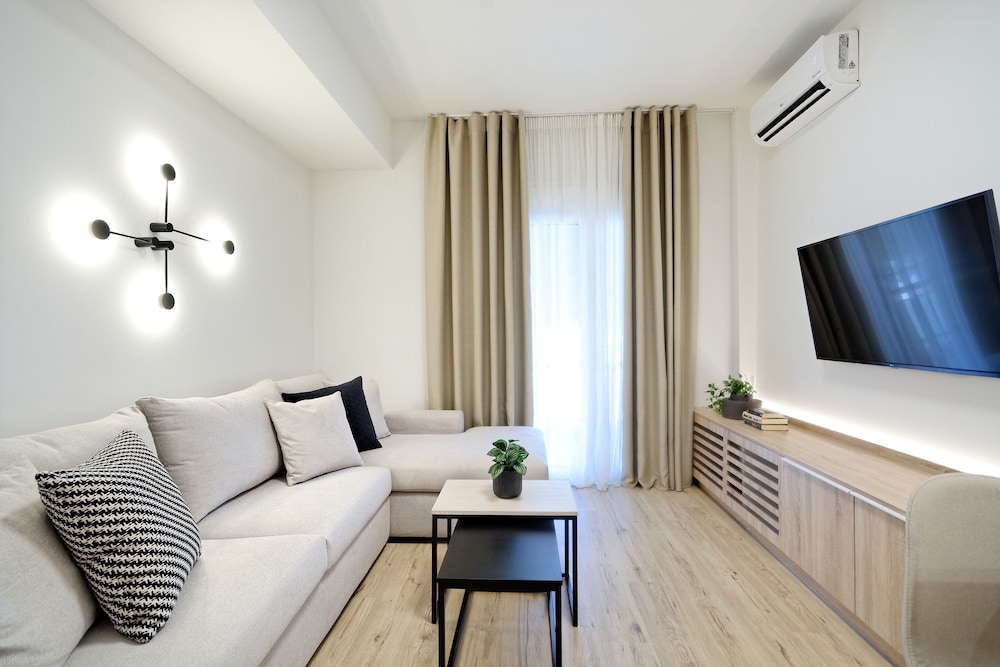 Exclusive Apartment, 2 Bedrooms, Balcony photo 1