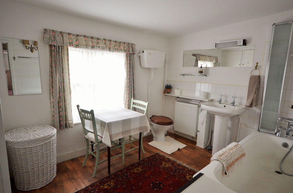 Cottage photo 1