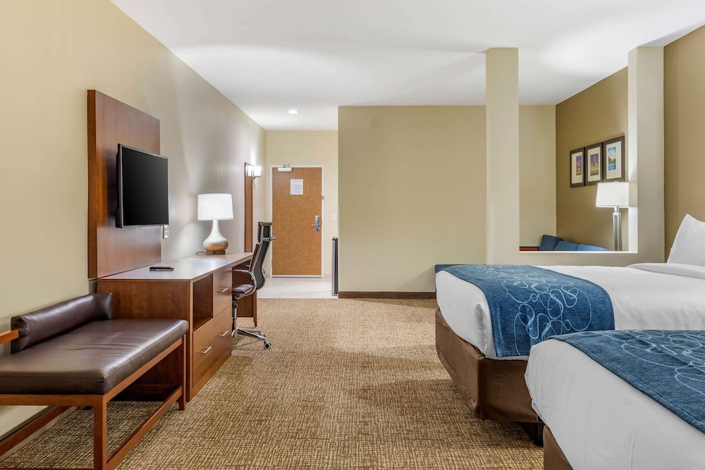 Suite, 2 Queen Beds, Non Smoking - Photo 5