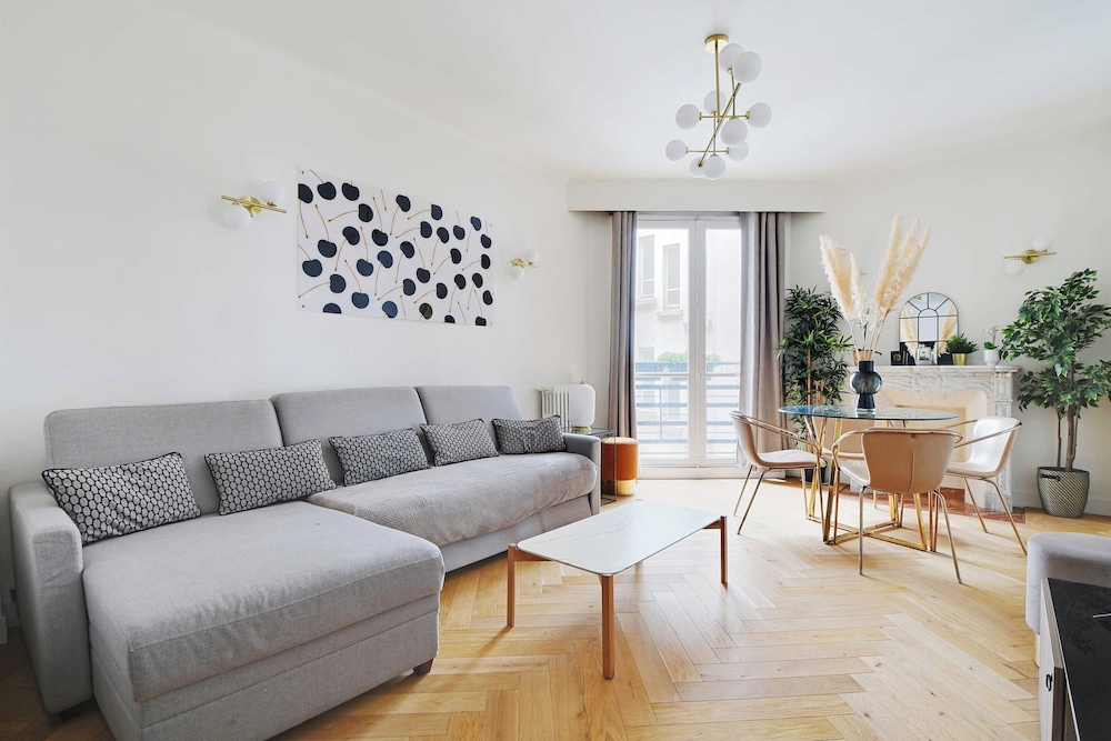 Apartment photo 1