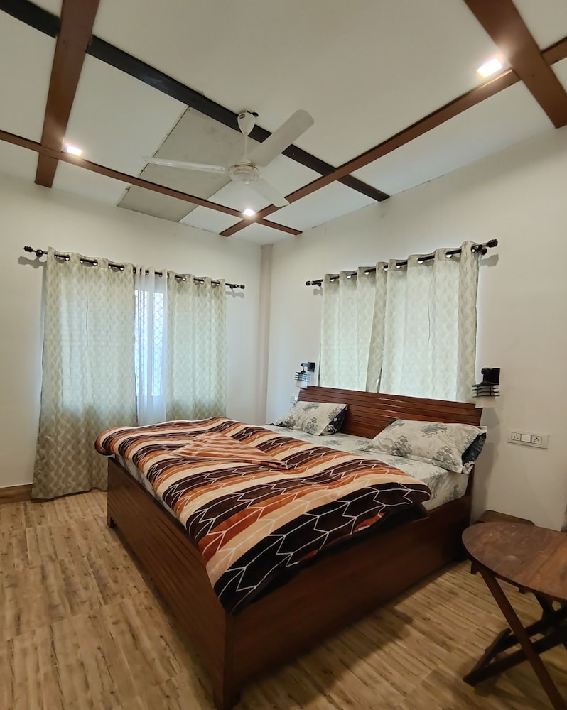 Deluxe Room - Photo 4