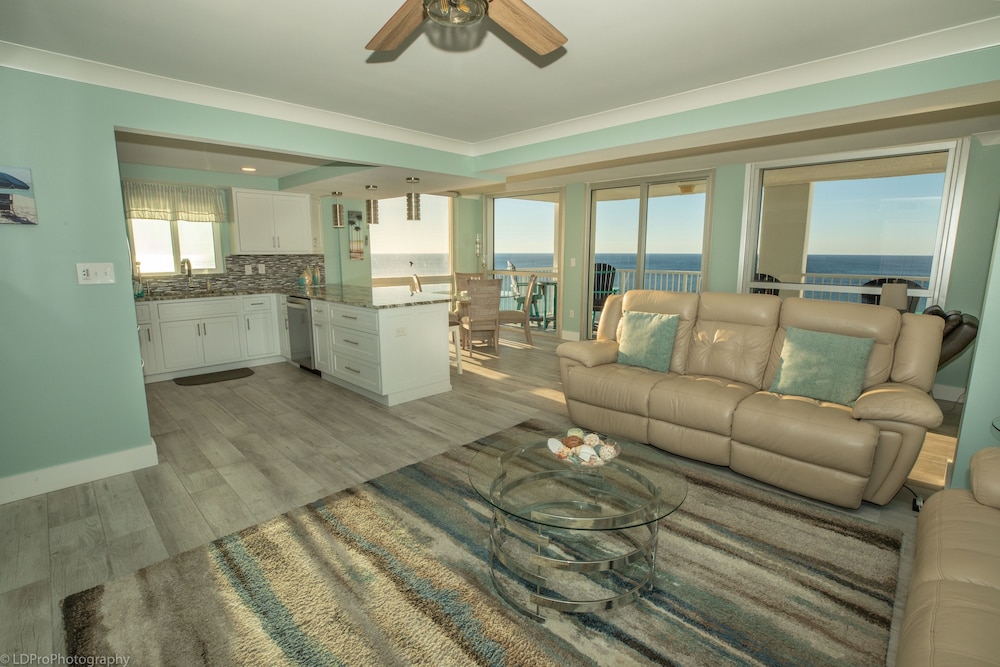 Condo, 3 Bedrooms