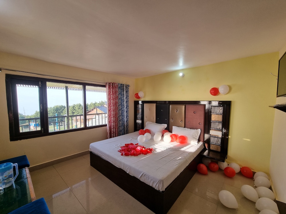 Deluxe Double Room - Photo 23