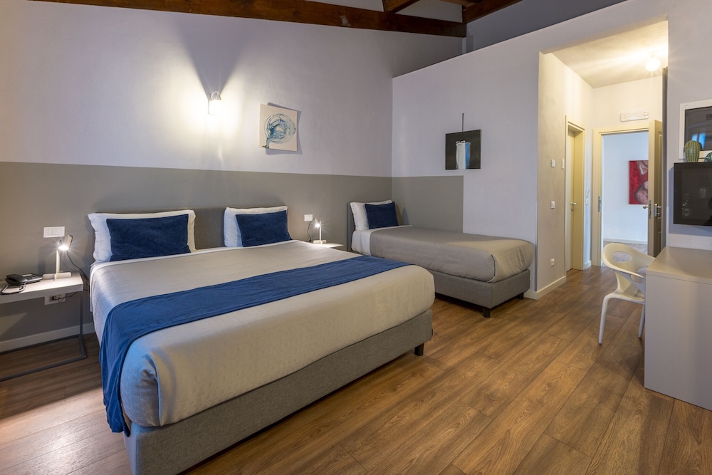Deluxe Triple Room, 1 Bedroom, Garden View