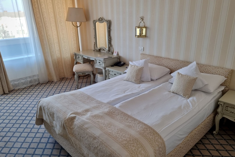Standard Suite - Photo 1