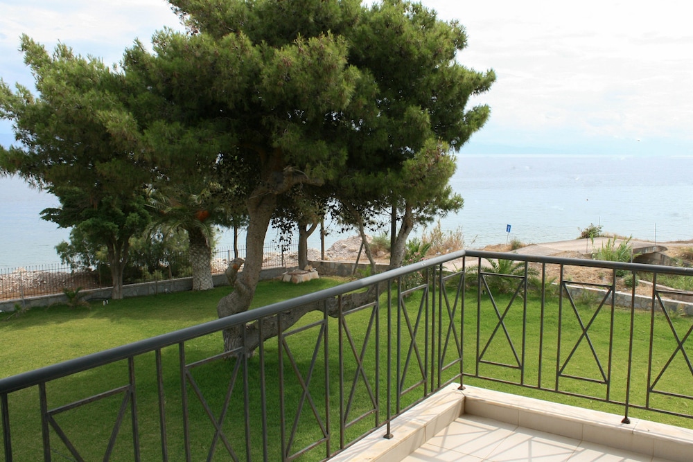 Superior Apartment, 3 Bedrooms, Balcony, Sea View photo 2