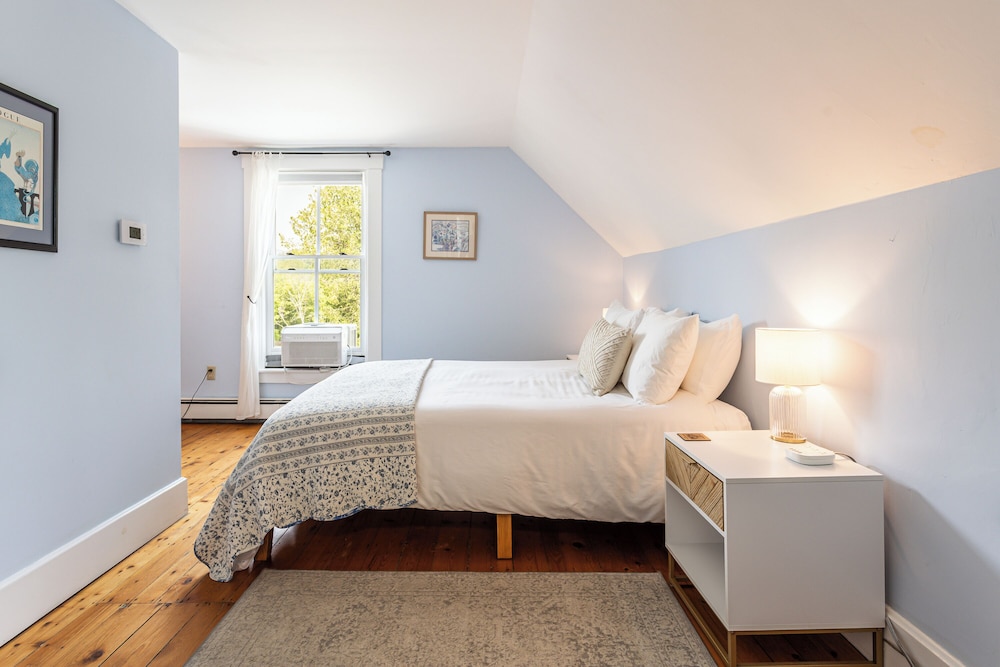 Riverview Room photo 2