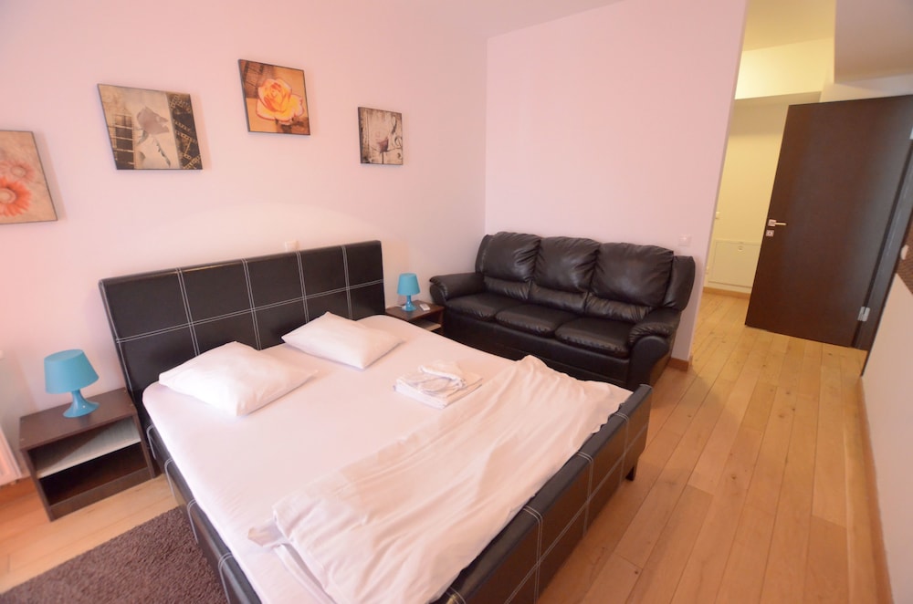 Basic Apartment, 1 Bedroom, City View photo 2