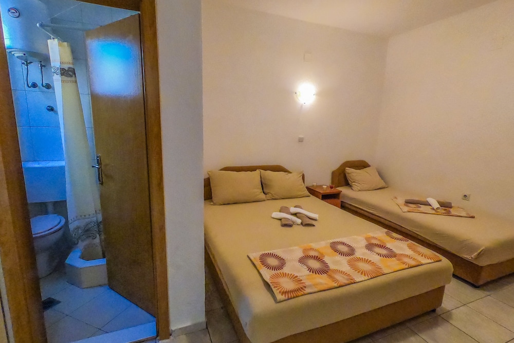 Standard Apartment, Partial Sea View (3 People)