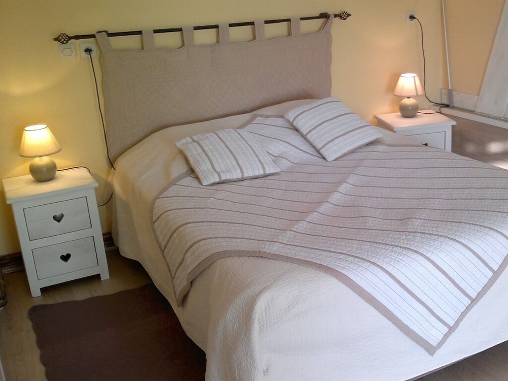 Standard Suite, Private Bathroom, Garden View (Cabourg) photo 3