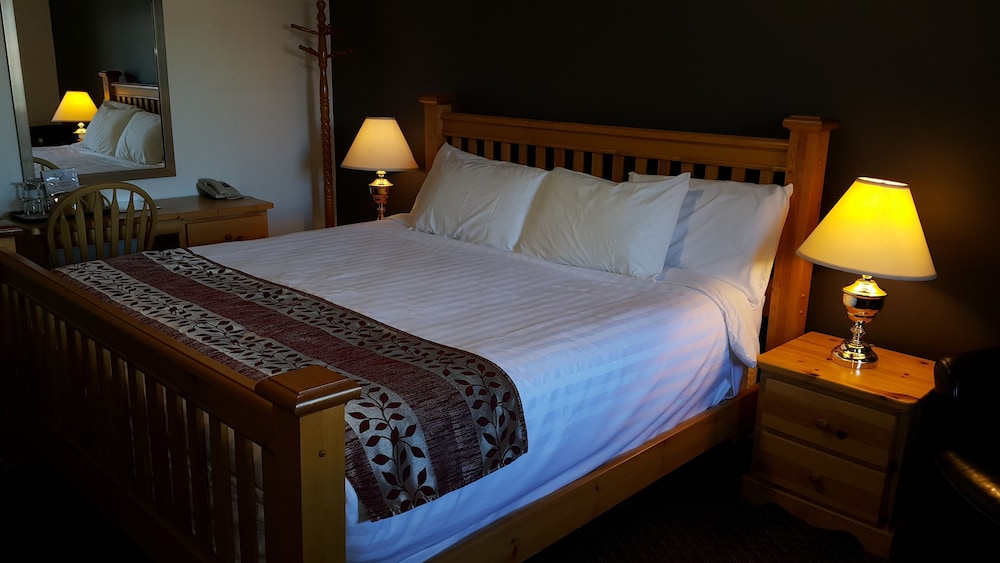 Deluxe Room, 1 Queen Bed