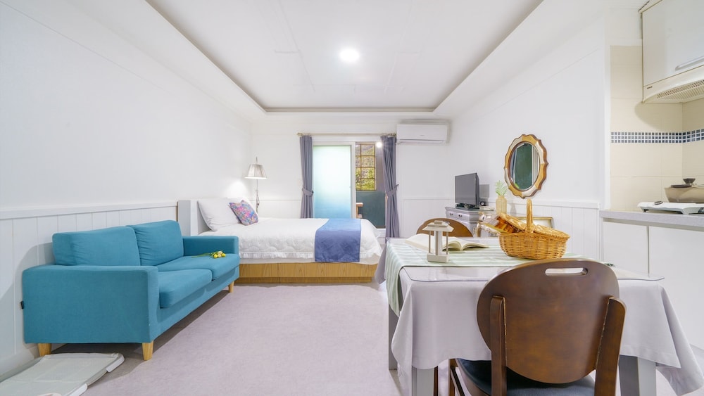 Basic Room, 1 Bedroom (Iris) photo 1
