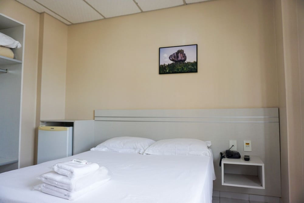 Basic Double or Twin Room, 1 Bedroom photo 3