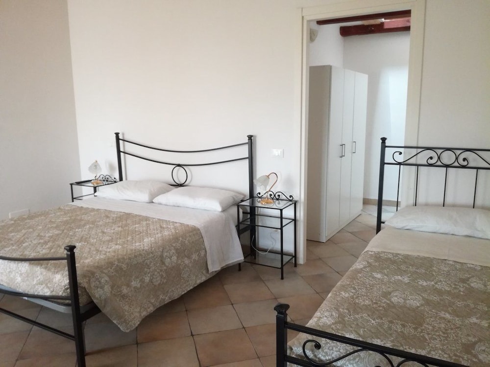 Triple Room, Private Bathroom photo 1