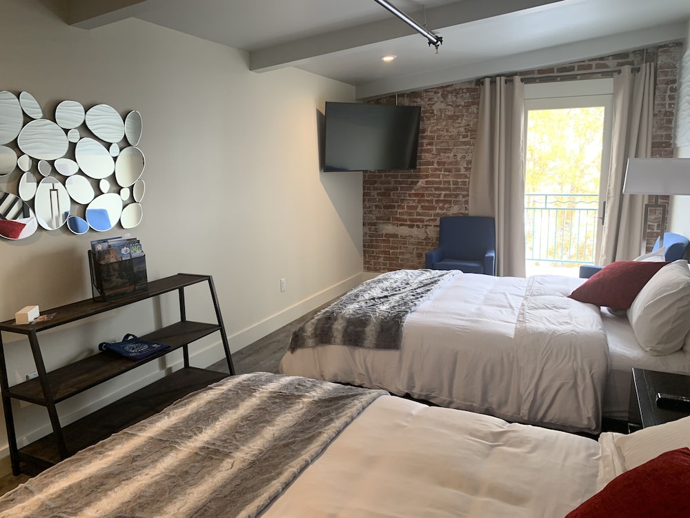 Basic Quadruple Room