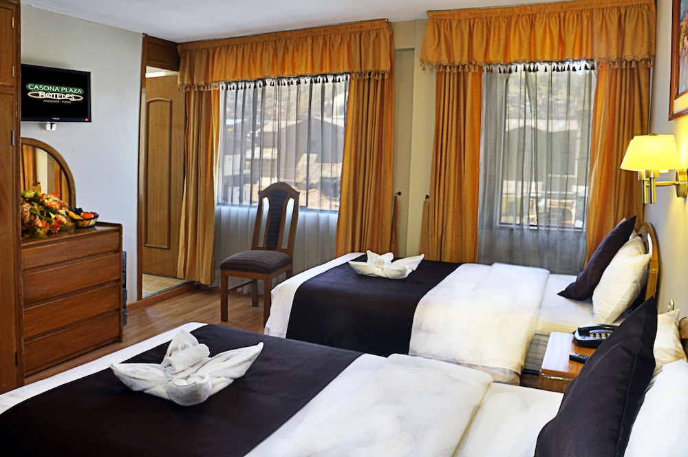 Deluxe Duplex, 1 King Bed, Accessible photo 2