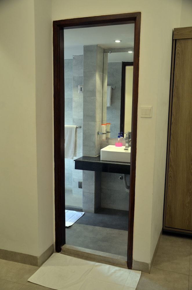 Deluxe Twin Room - Photo 9