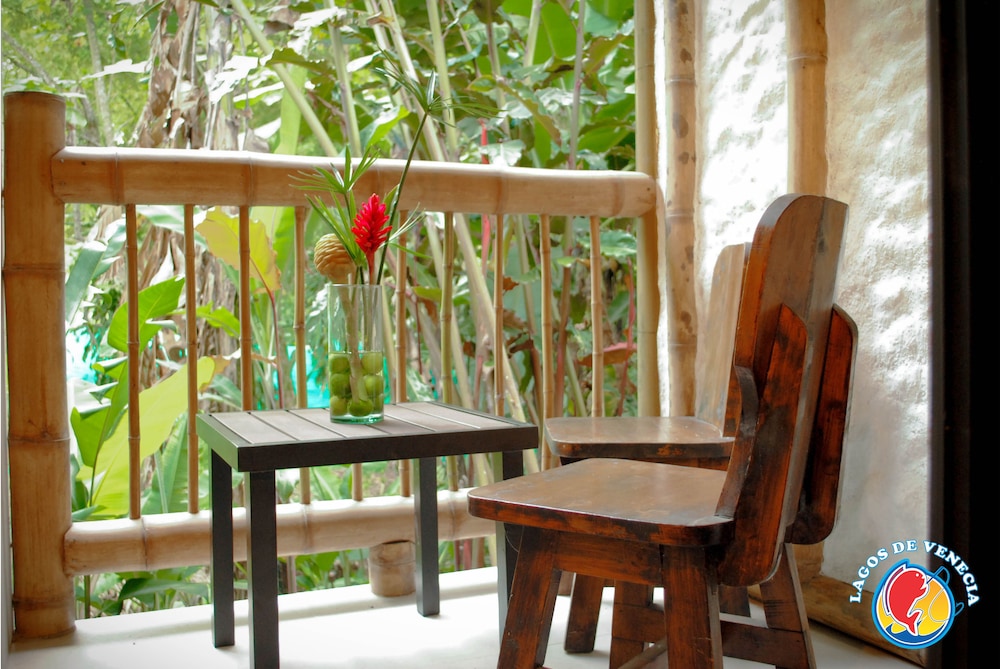 Superior Double Room, Bathtub, Garden View photo 2