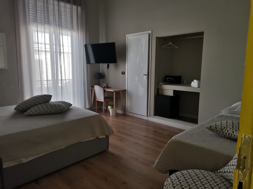Comfort Room photo 2