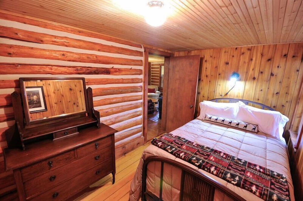Cabin, 3 Bedrooms photo 3