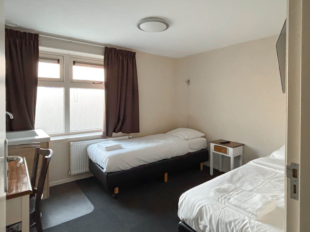 Standard Apartment, 4 Bedrooms, Ground Floor