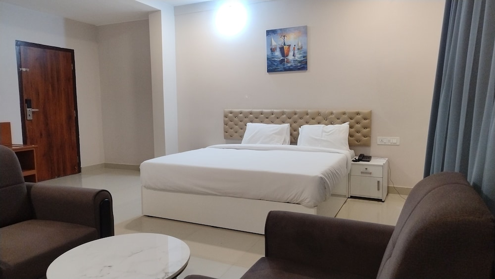 Superior Room, 1 King Bed