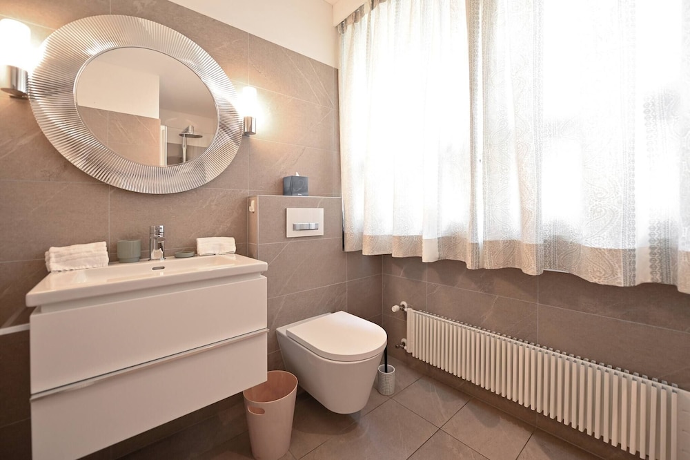 One & Only Lake View Apartment, Foto 32