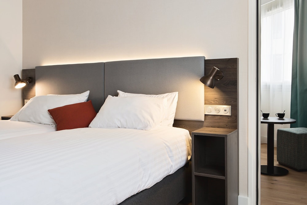 Standard Room, Multiple Beds - Photo 2