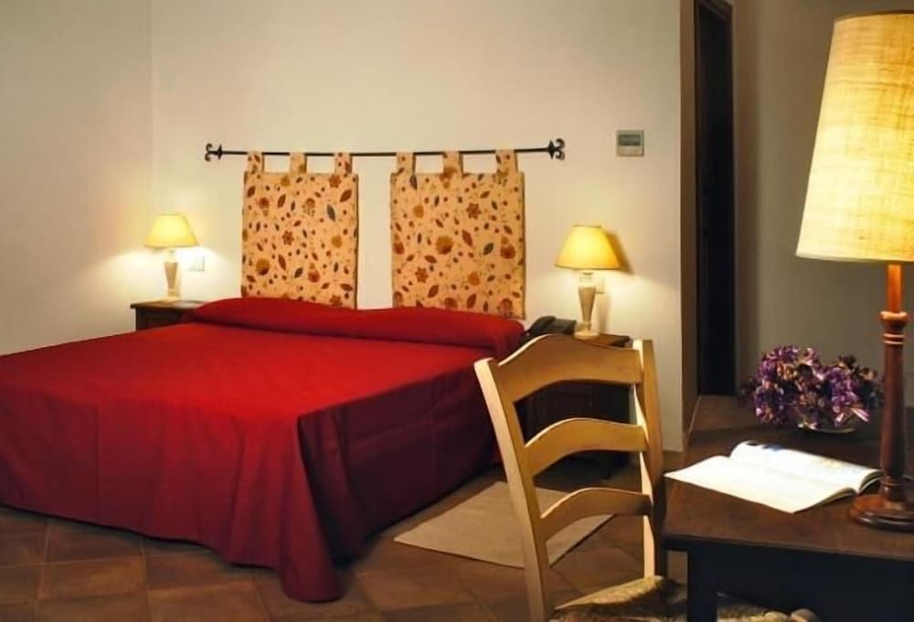 Double or Twin Room photo 3