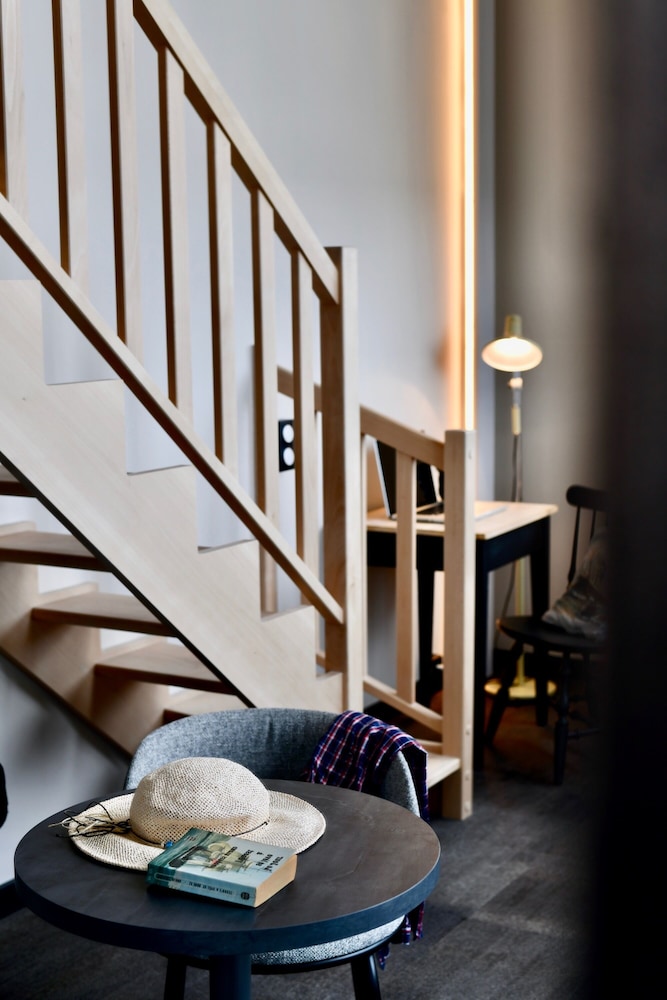 Duplex - Photo 2