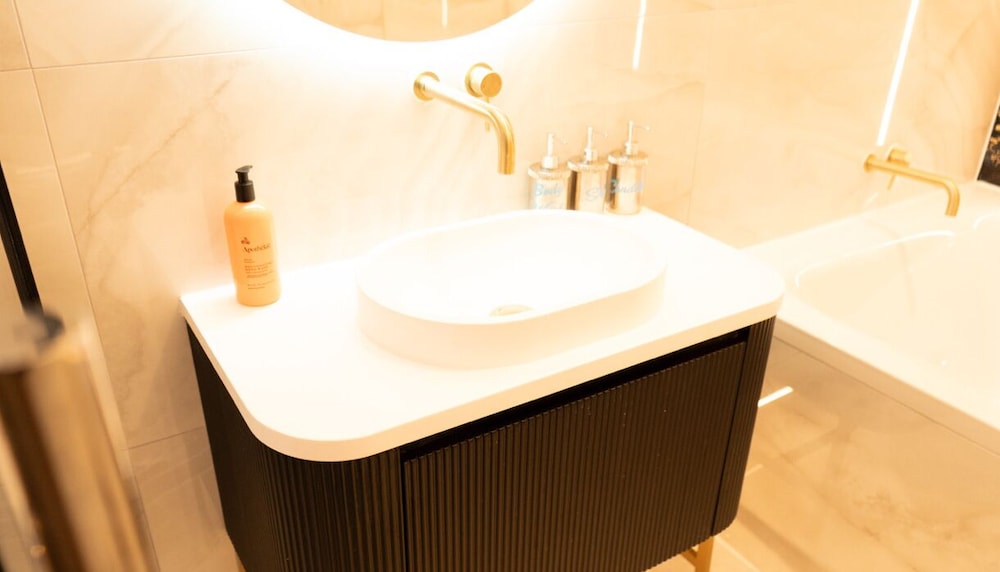 Standard Apartment, Hot Tub - Photo 11