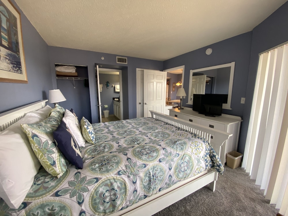 Bay View Condo 511 photo 3
