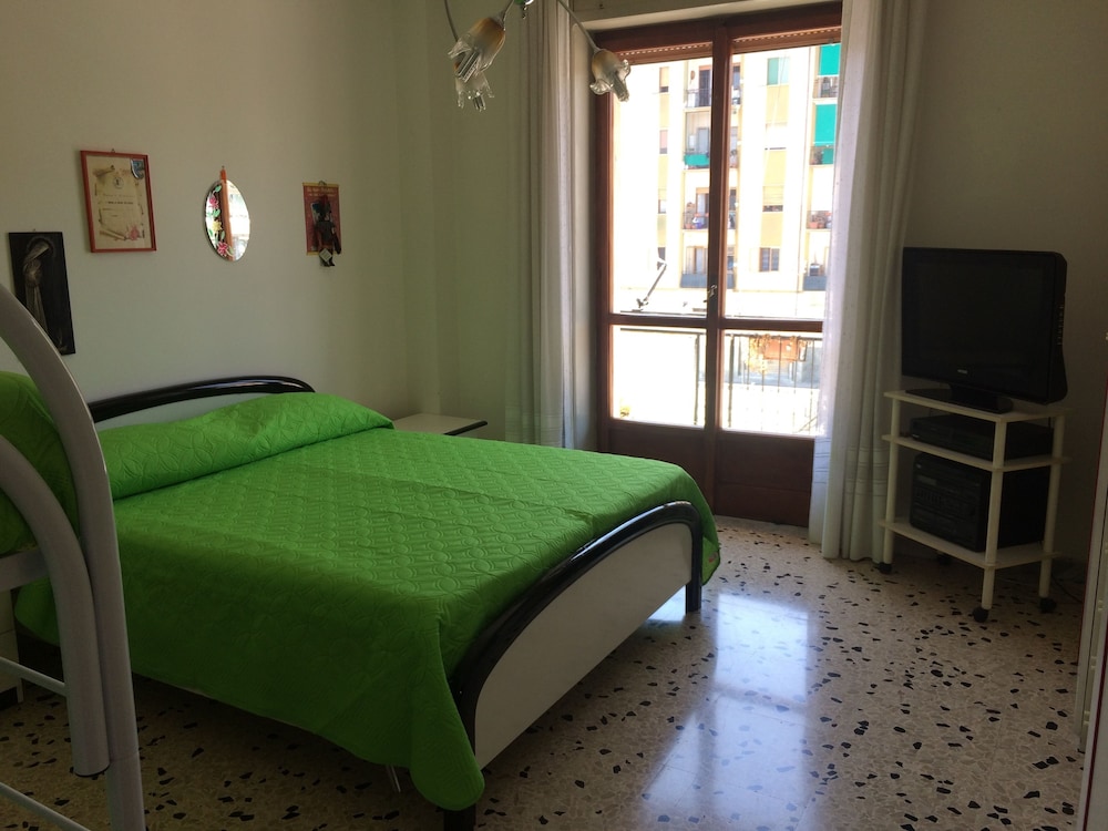 Standard Quadruple Room, Shared Bathroom, City View