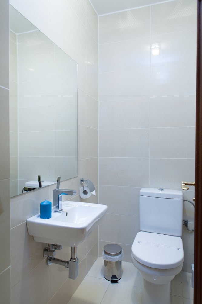 Standard Quadruple Room, 2 Bedrooms, Ensuite, Park View photo 2