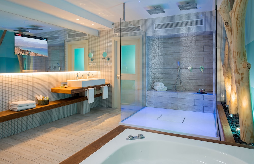 Rain Suite photo 3
