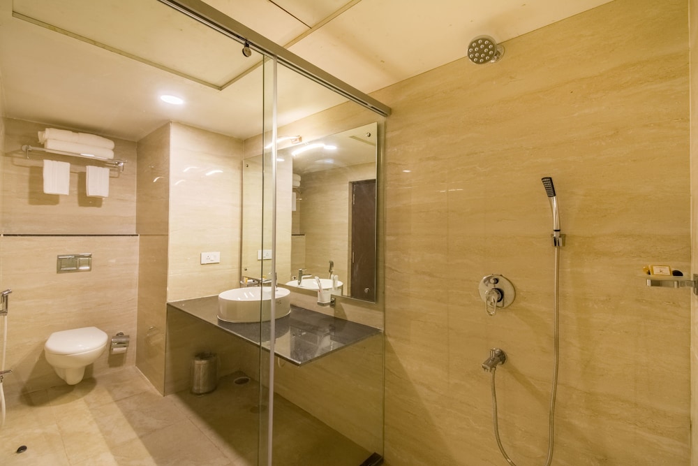 Luxury Suite photo 2