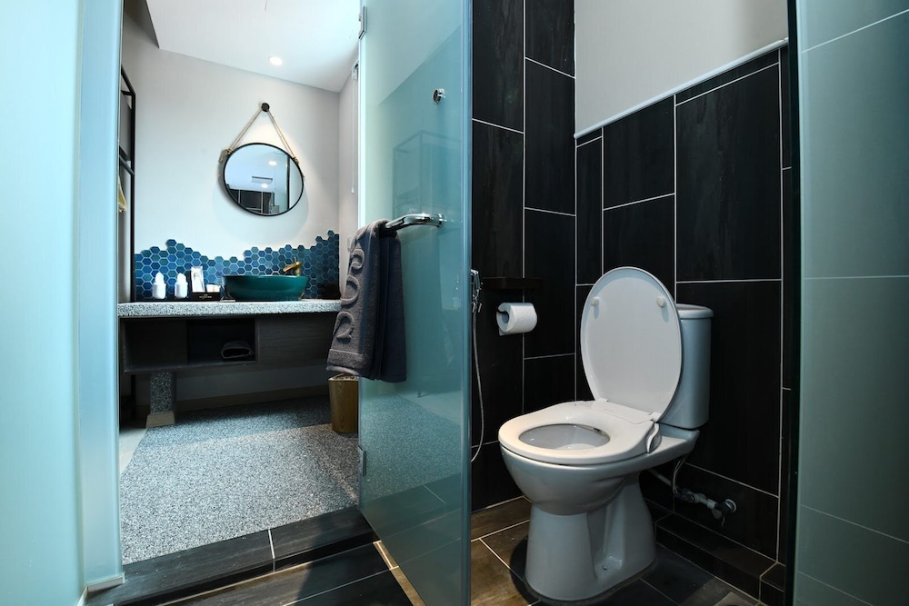 Deluxe King Room - Photo 3