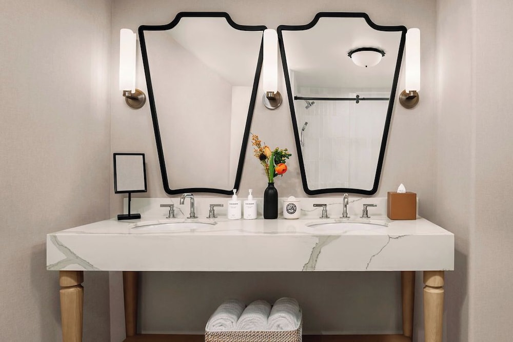 Superior Suite, Multiple Beds (Park 2 Full Bed Suite) - Photo 4