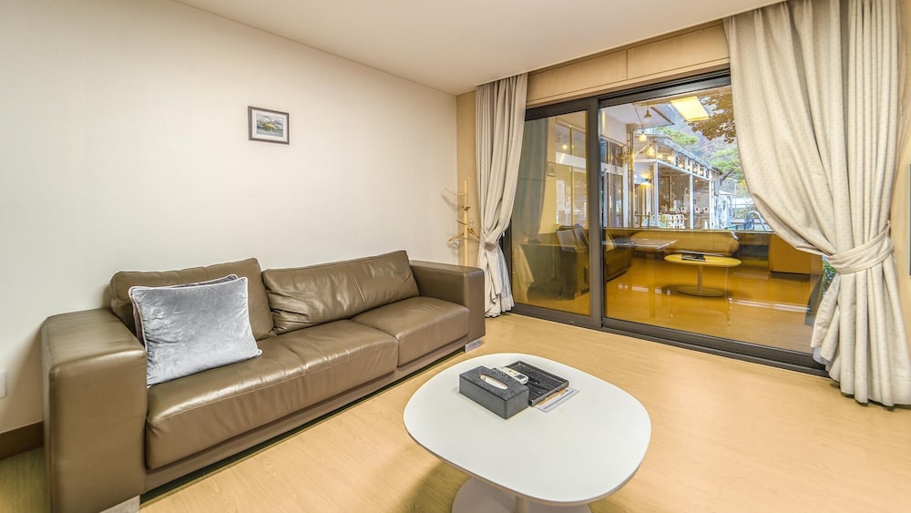 Basic Room, 1 Bedroom (B102) photo 3