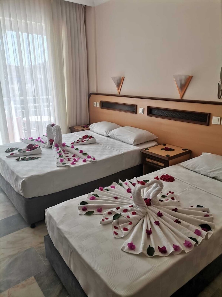 Standard Room, Multiple Beds