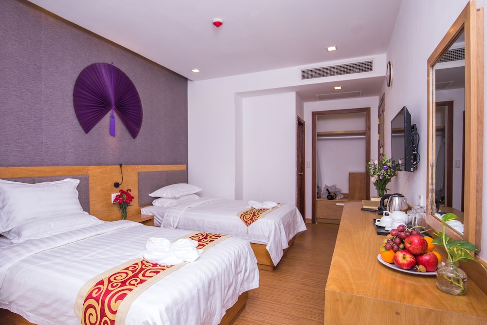 Superior Twin Room, City View photo 1