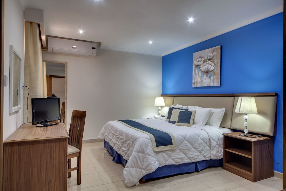 Standard Double or Twin Room photo 1