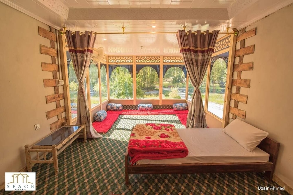 Deluxe Double Room - Photo 2