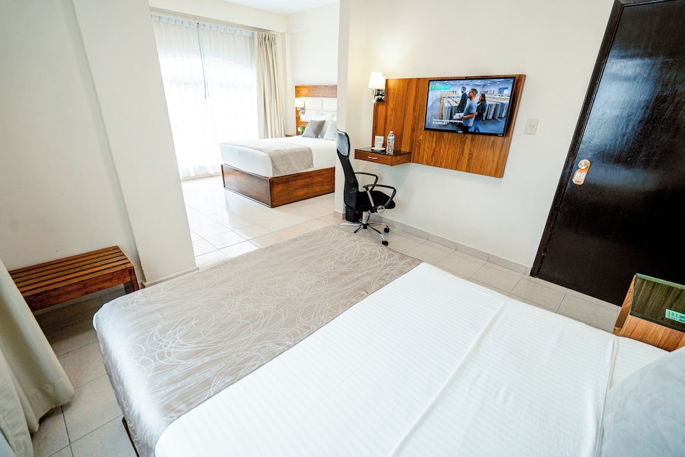 Junior Double Room, 2 Double Beds, City View, Tower - Photo 8