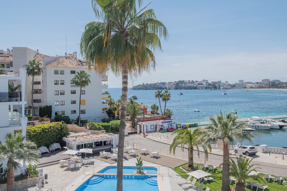 Suite, 2 Bedrooms, Sea View (Frontal 2+3 Children free)
