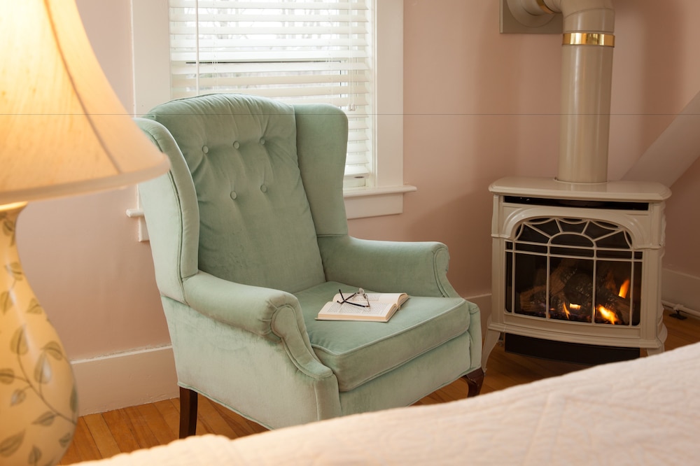 Lafayette Room photo 2