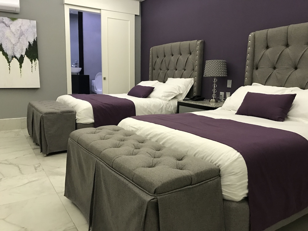 Royal Suite photo 2