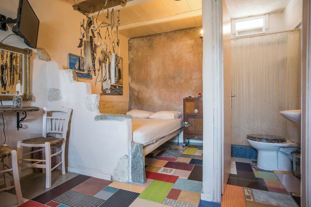 Triple Room - Photo 12
